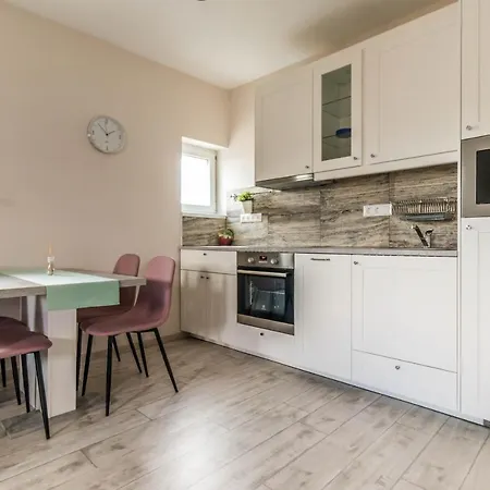 Apartment Panorama *